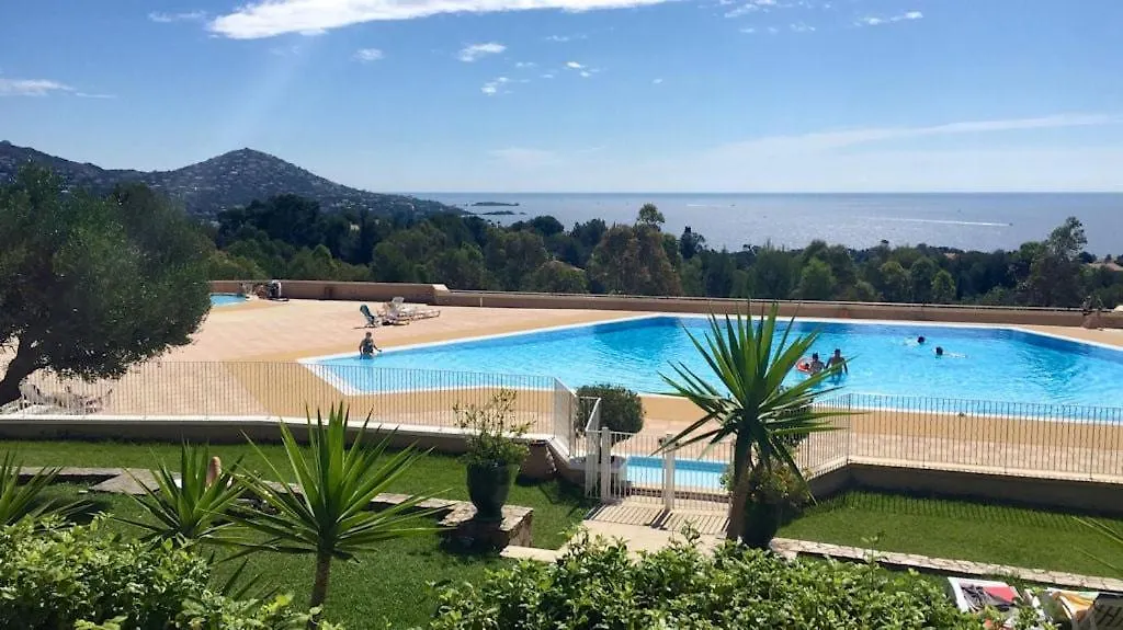 Appartement 4 Personnes Cap Esterel Centre Du Village Saint-Raphaël 프랑스