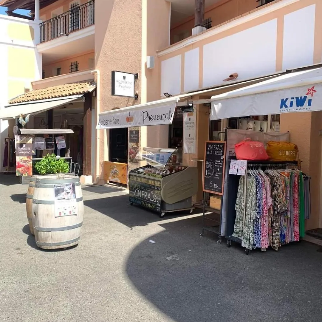 Appartement 4 Personnes Cap Esterel Centre Du Village Saint-Raphaël 0*,