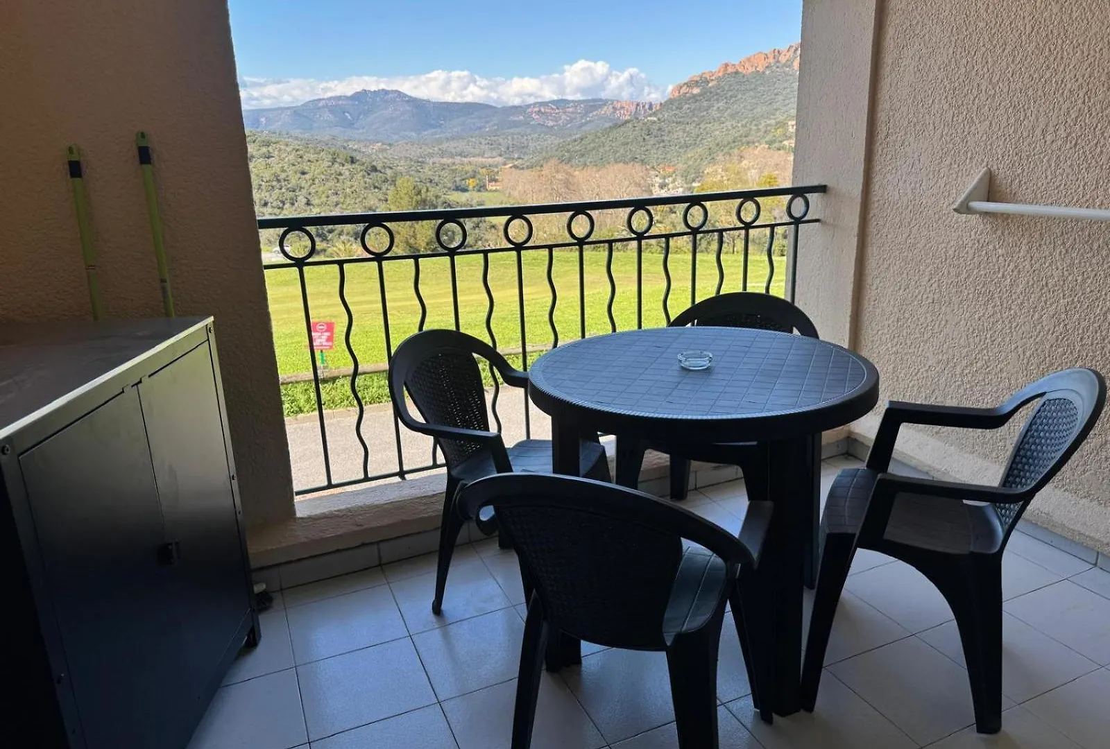 Appartement 4 Personnes Cap Esterel Centre Du Village Saint-Raphaël